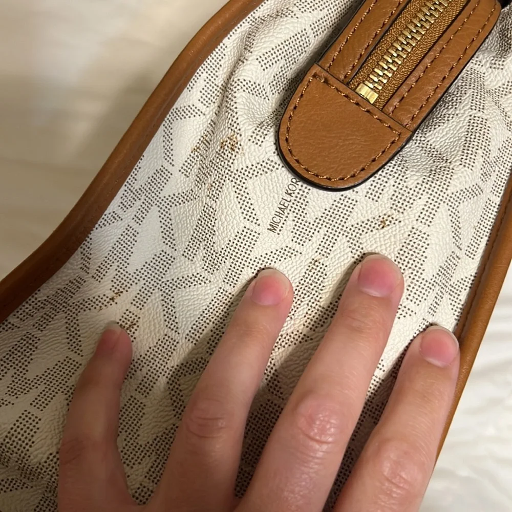 ๐ฅ LOWEST PRICE (small stain & imperfection) - Picture 7 of 15